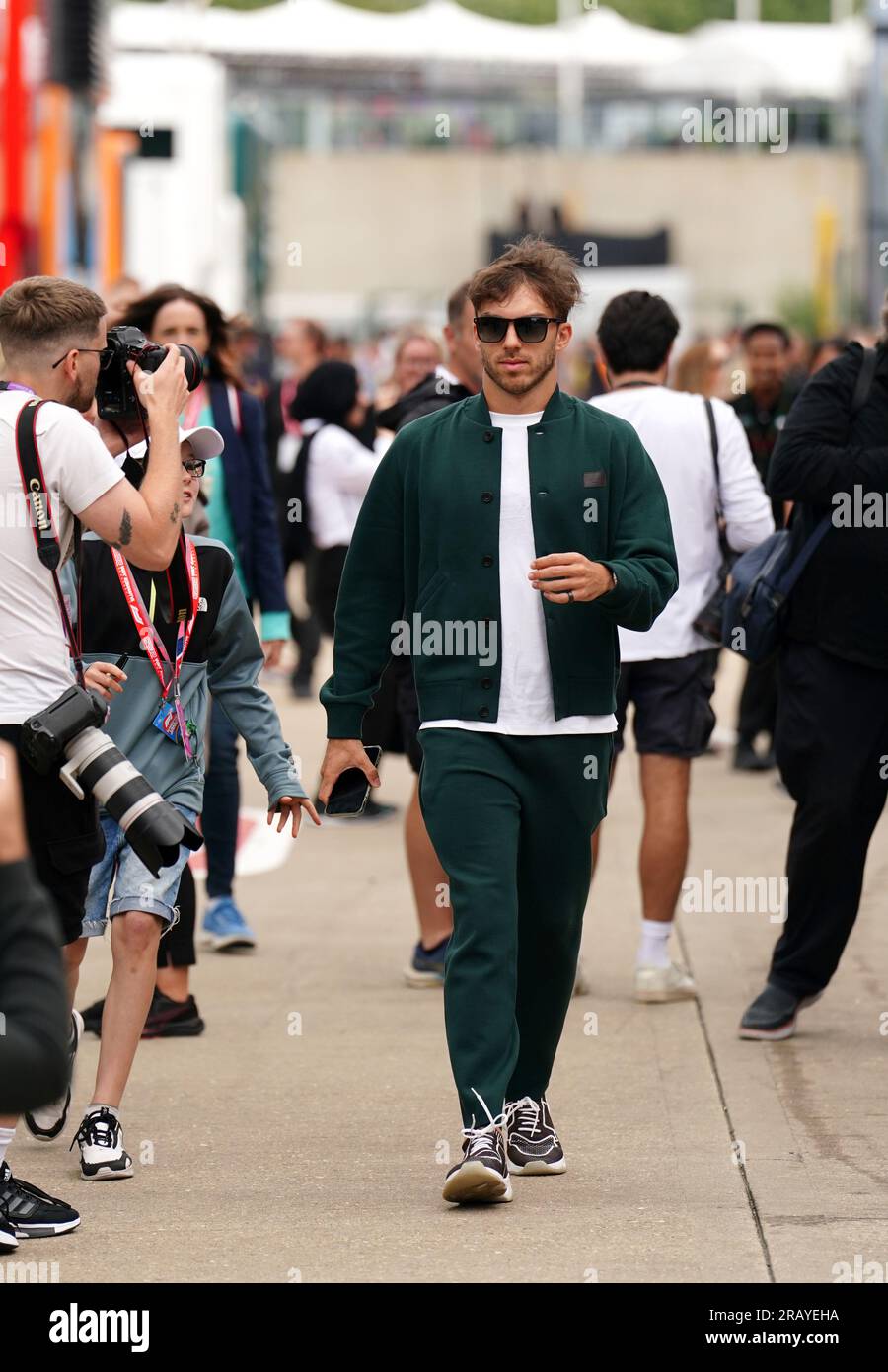 Pierre Gasly d'Alpine arrive en paddock jour avant le Grand Prix de Grande-Bretagne 2023 à Silverstone, Towcester. Date de la photo : jeudi 6 juillet 2022. Banque D'Images
