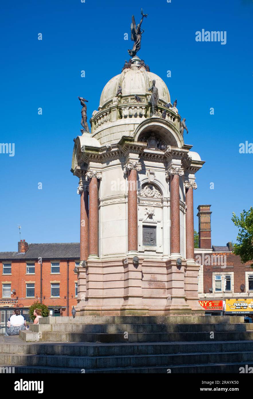 Le monument à John Kay, l'inventeur de la navette volante, à Bury Banque D'Images