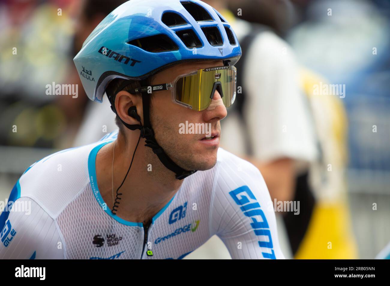 Bilbao, Espagne - 1 juillet 2023 : le cycliste SIMON YATES, de l'équipe JAYCO ALULA, à la présentation du Tour de France dans la première étape du Banque D'Images