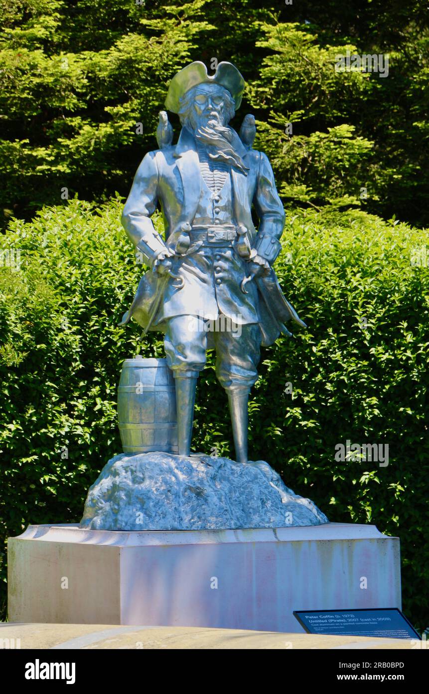 Coulée en aluminium 2009 sans titre (Pirate) statue d'un pirate par Peter Coffin Golden Gate Park San Francisco Californie USA Banque D'Images