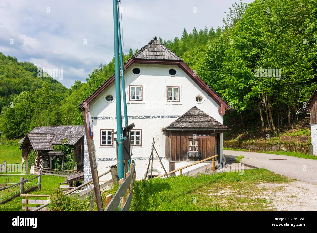 Bad Goisern am Hallstättersee, moulin à eau Anzenaumühle à Salzkammergut, haute-Autriche, Autriche Banque D'Images