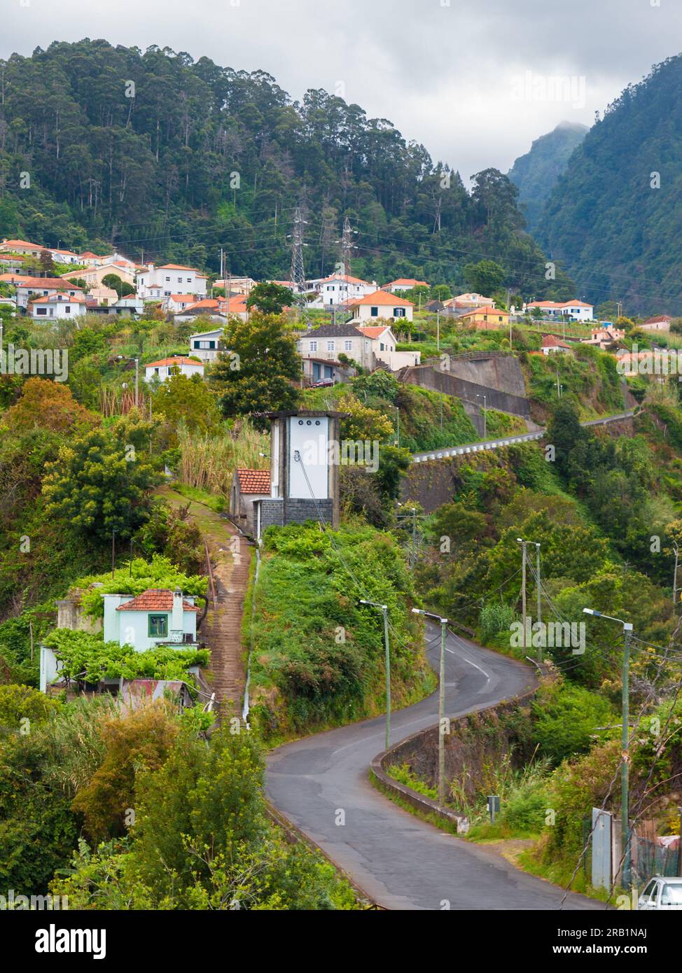 Village dans les montagnes, Madère, Portugal Banque D'Images