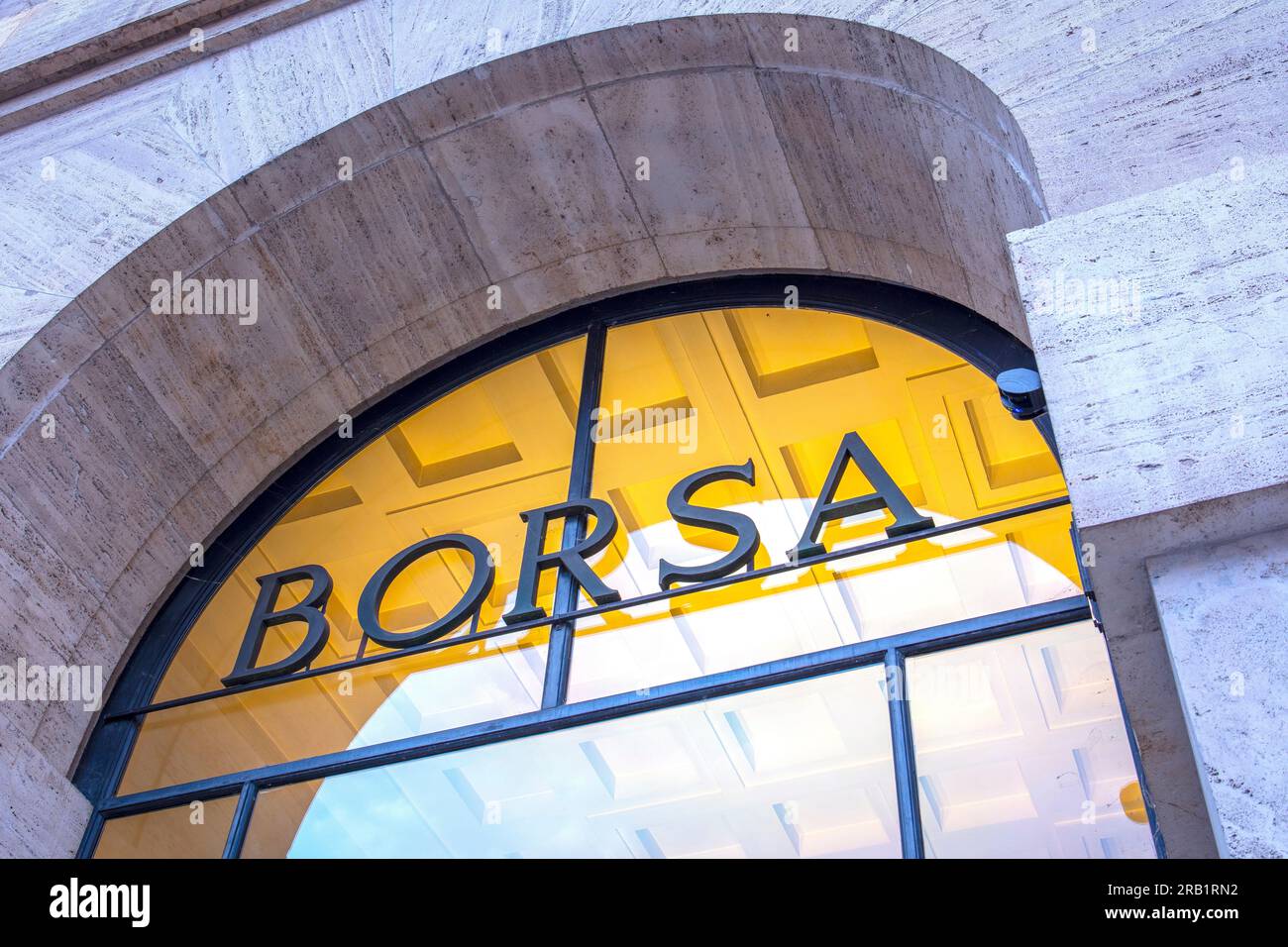 Bourse de Milan, Palazzo Mezzanotte, Piazza degli Affari, Milano, Lombardia, Italie Banque D'Images