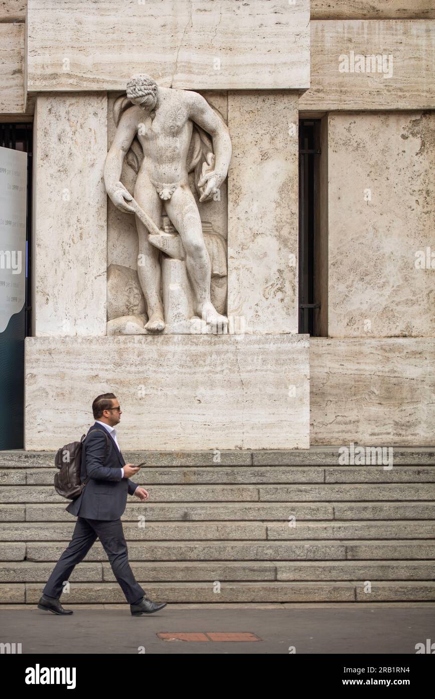 Bourse de Milan, Palazzo Mezzanotte, Piazza degli Affari, Milano, Lombardia, Italie Banque D'Images