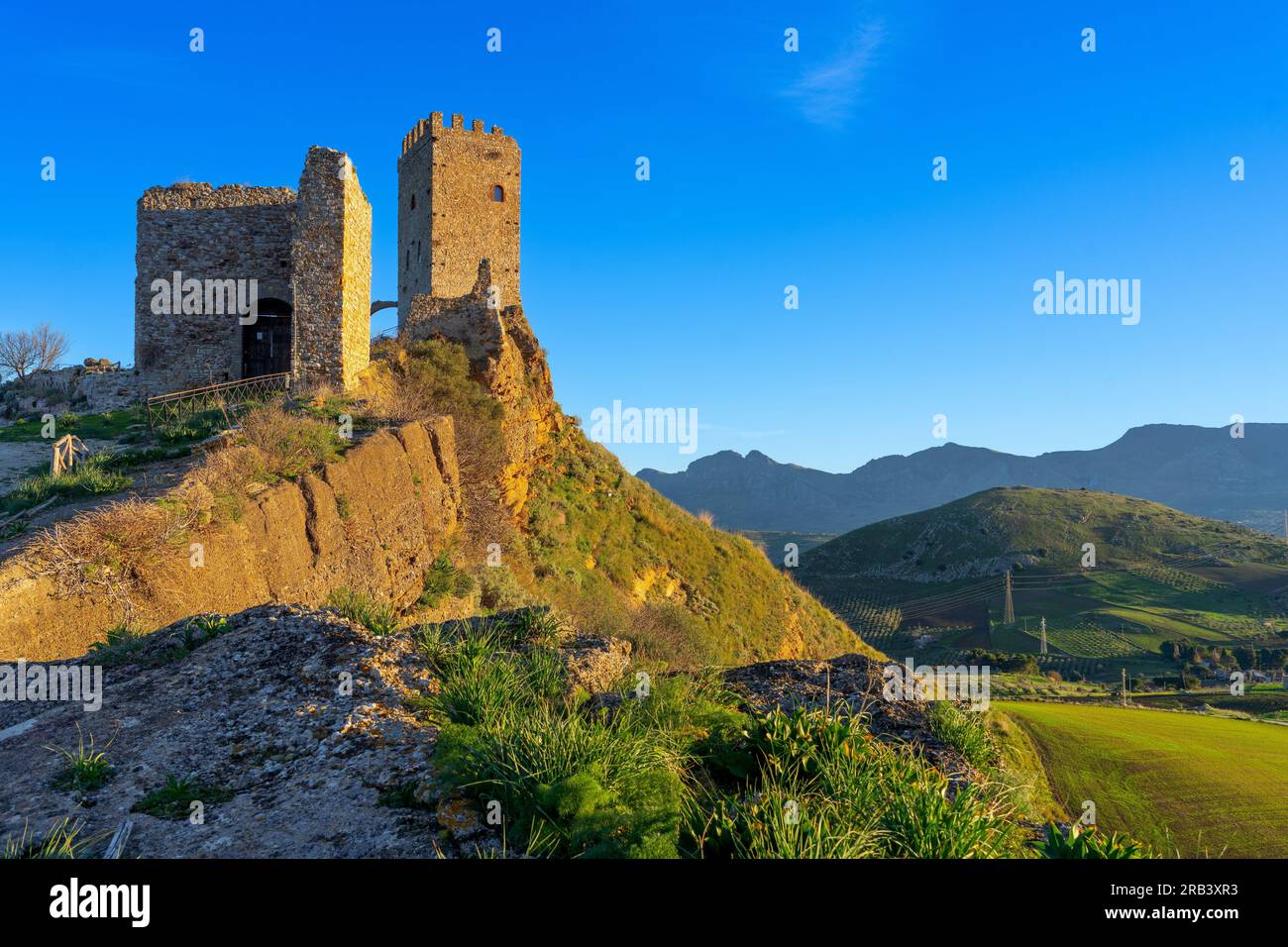 Château arabo-normand, Cefalà Diana, Palerme, Sicile, Italie Banque D'Images