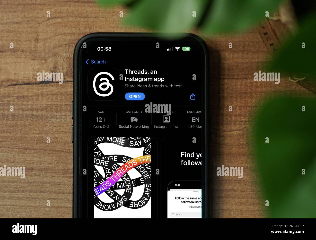 Threads app du logo Instagram sur l'image stock de l'écran du téléphone Banque D'Images