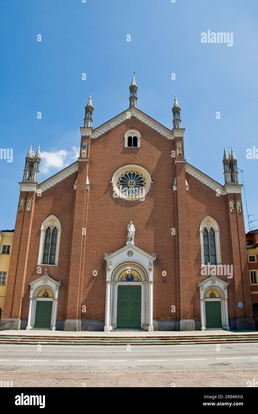 L'Italie, l'Emilie Romagne, Cortemaggiore, Patrioti Town Square, Santa Maria delle Grazie collegiate Banque D'Images