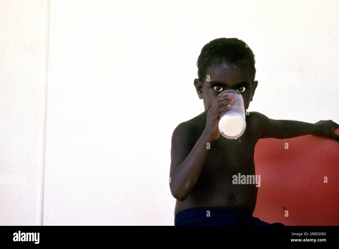 Enfant. Bathurst Island. Îles Tiwi. Melville Island. Territoire du Nord. Australie Banque D'Images