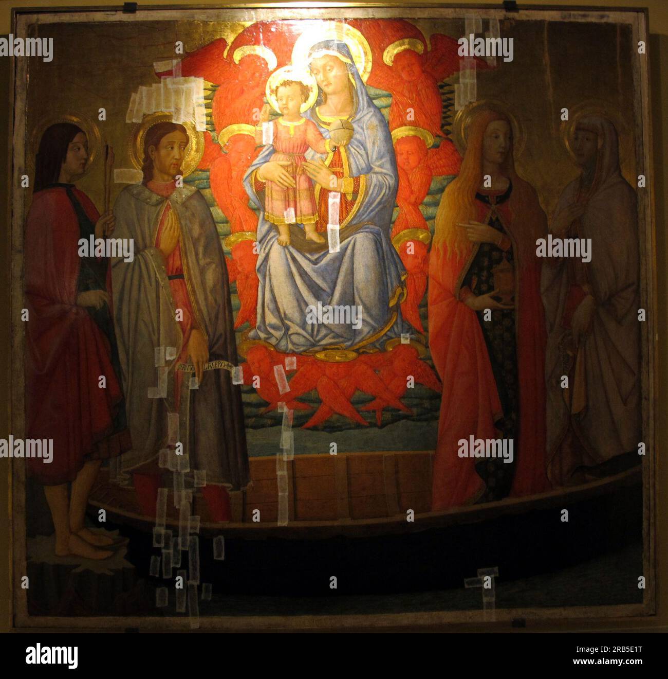 Madonna Col Bambino Tra i Santi Sebastiano, Lazzaro, Maddalena E Marta 1450 par Lo Scheggia Banque D'Images