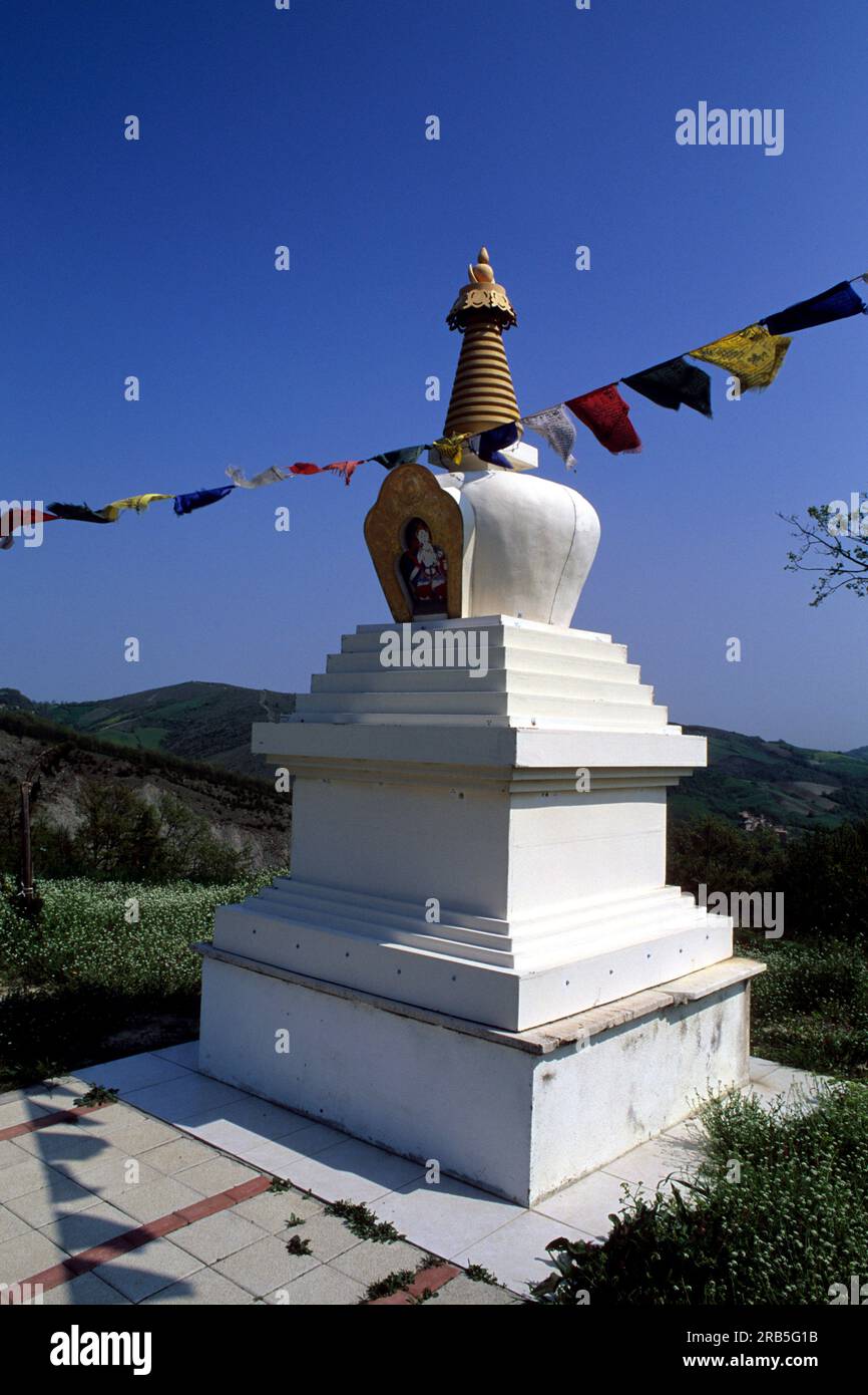 Petit Stupa. Casa Del Tibet. Votigno Di Canossa. Emilia Romagna. Italie Banque D'Images