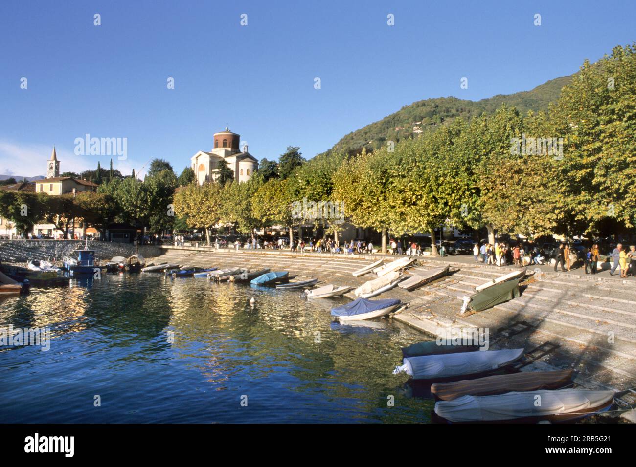 Laveno-mombello. Lago Maggiore. Lombardie. Italie Banque D'Images