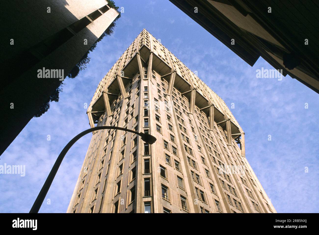 Torre Velasca. Architectes B.b.p.r.. Milan. Lombardia. Italie Banque D'Images