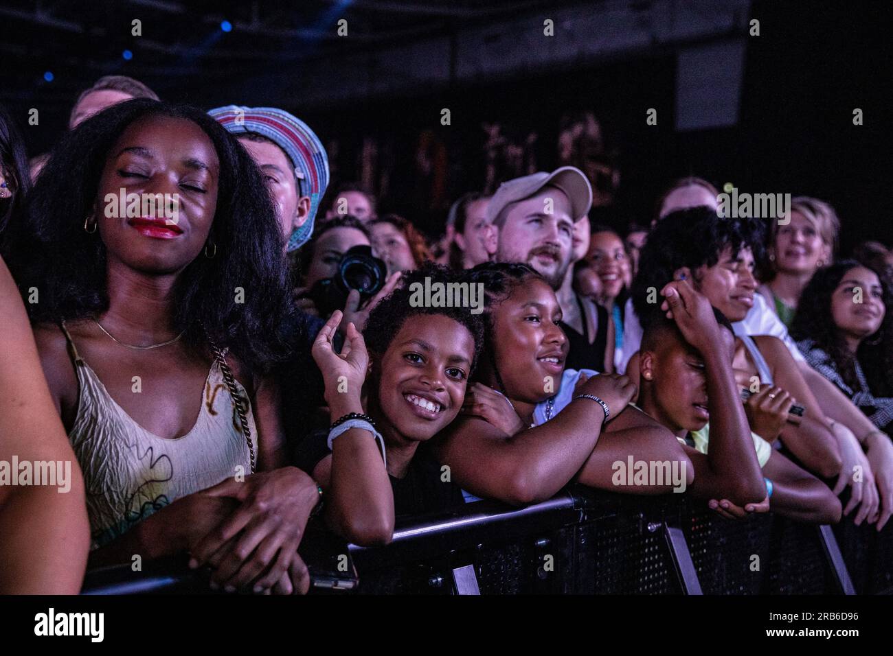 ROTTERDAM - fans du rappeur, chanteur et compositeur britannique Stormzy (Michael Ebenezer Kwadjo Omari Owuo Jr) lors d'une performance au North Sea Jazz. L'événement a commencé par quelques représentations dans six salles et neuf mille visiteurs à la Haye, ce week-end environ quatre-vingt-dix mille passionnés du monde entier viendront pour plus de cent cinquante représentations sur seize scènes. ANP PAUL BERGEN netherlands Out - belgique Out Credit : ANP/Alamy Live News Banque D'Images