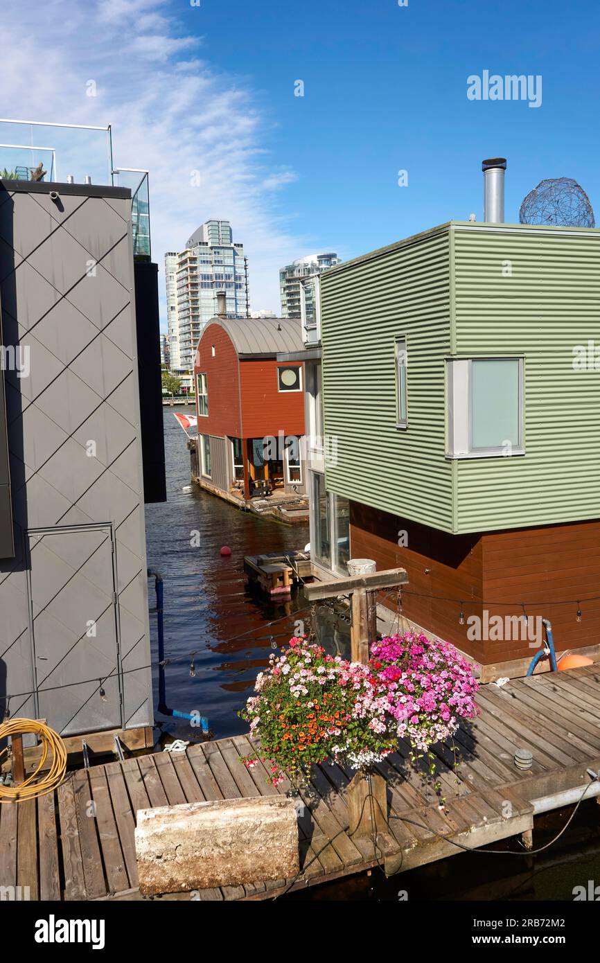 Maisons flottantes à Sea Village sur Granville Island, Vancouver, BC, Canada Banque D'Images