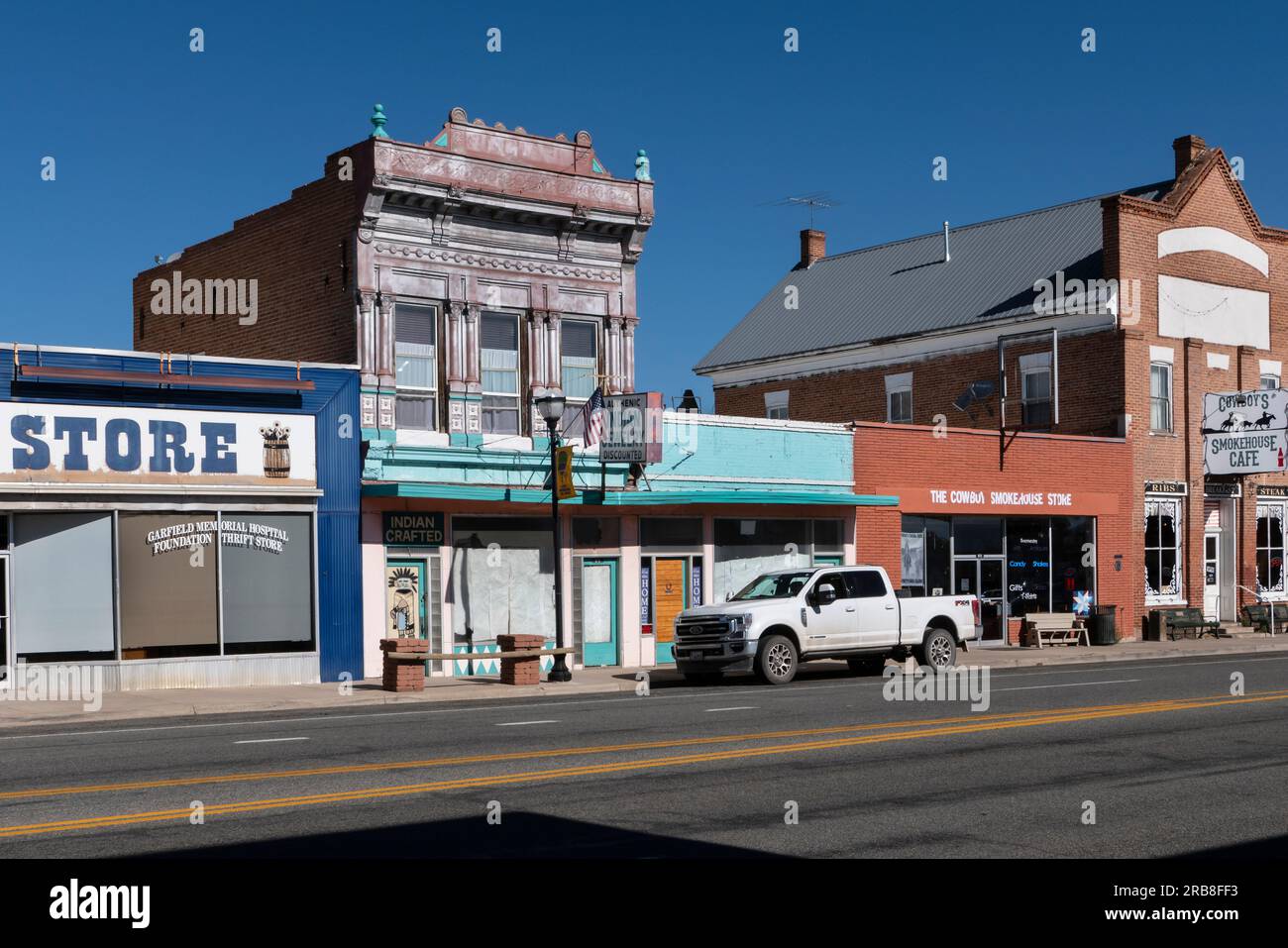 Pick-up garé sur main St Pauguich HWY 89 Utah USA Banque D'Images