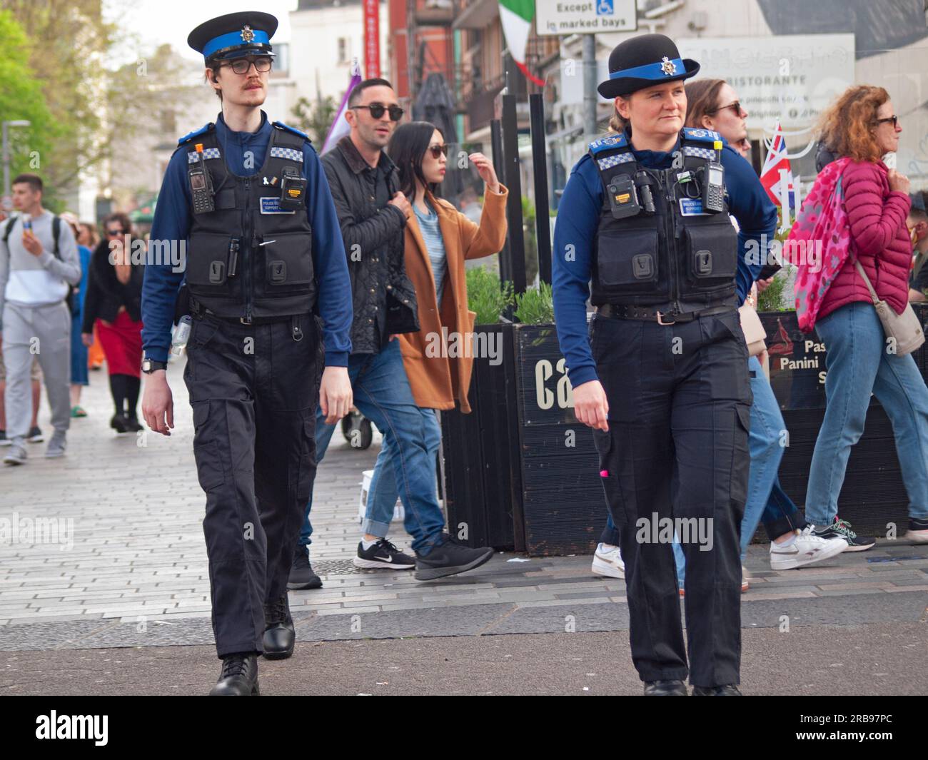 Policiers à Brighton Banque D'Images