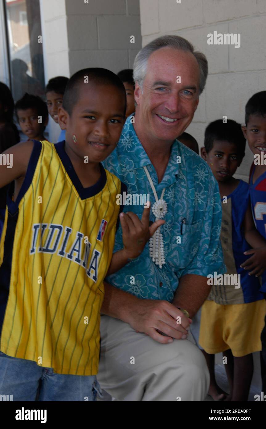 Visite des îles du Pacifique : visite du Secrétaire Dirk Kempthorne et de ses collaborateurs à l'atoll de Majuro, de la République des Îles Marshall Banque D'Images