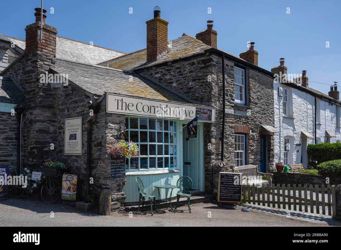 The Cornish Cove, café, salon de thé, Bistro, Port Isaac, Cornwall du Nord, Angleterre, Royaume-Uni Banque D'Images