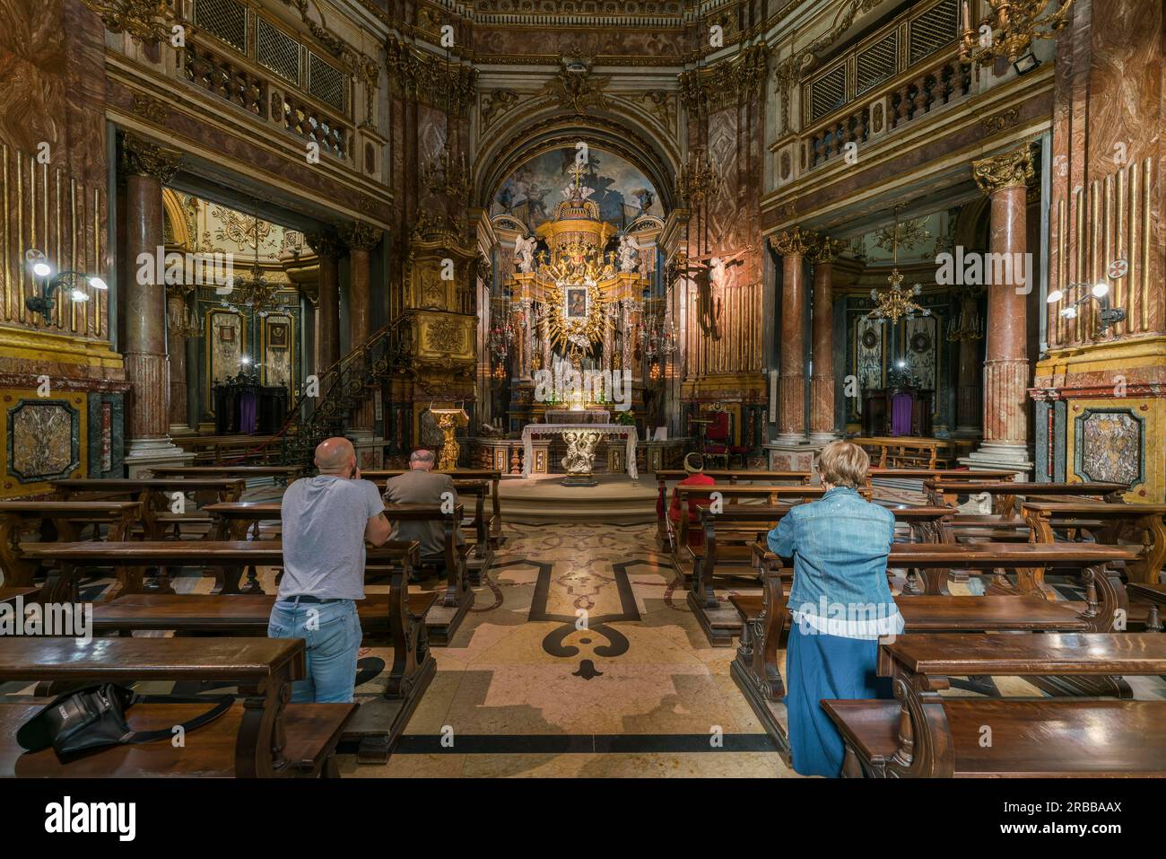 Intérieur avec autel et icône de la Madone, Basilique Santuario della Consolata, aussi Basilica di Santa Maria della Consolazione, architecte Guarino Banque D'Images