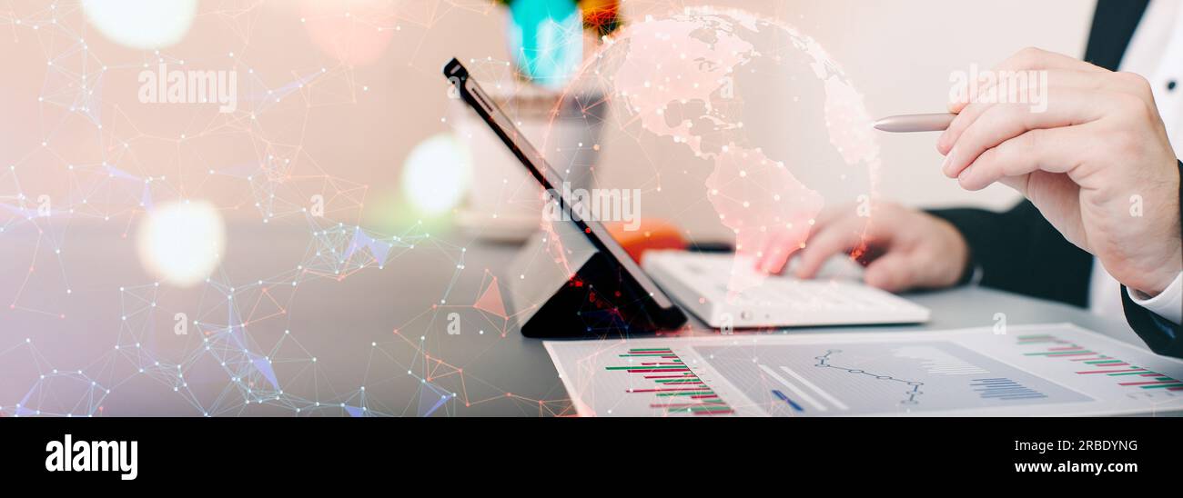 Graphiques de croissance des entreprises avec graphique de budget, progrès vers le succès et motivation. Banque D'Images