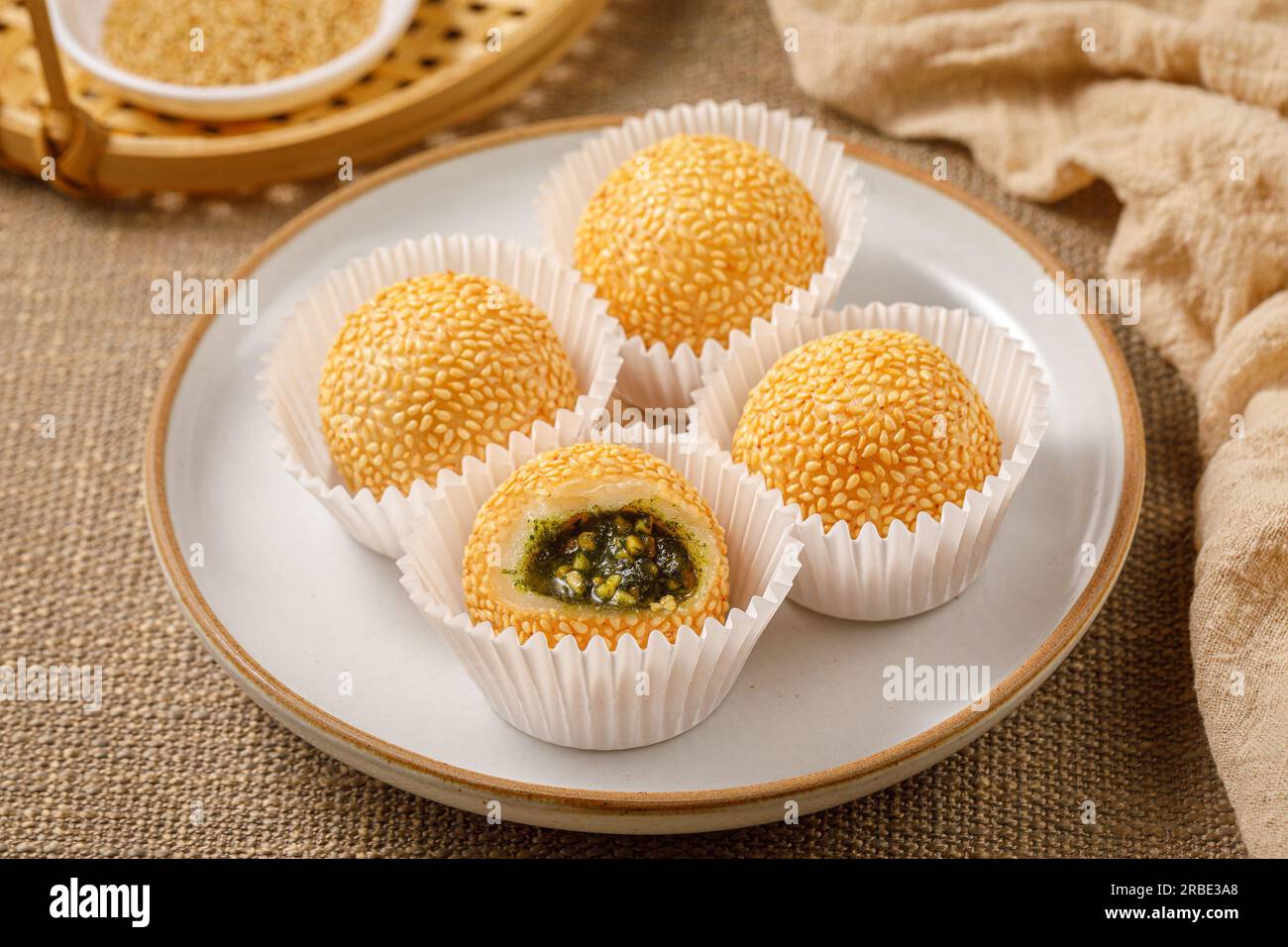 Boulettes de graines de sésame frites, Jian Dui Banque D'Images