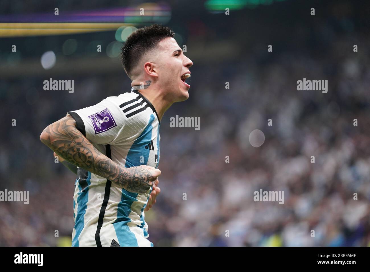 Lusail, Qatar, 18e. Décembre 2022. Enzo Fernandez célèbre le troisième but de son équipe pour marquer le score lors du match entre l’Argentine et la France, Banque D'Images