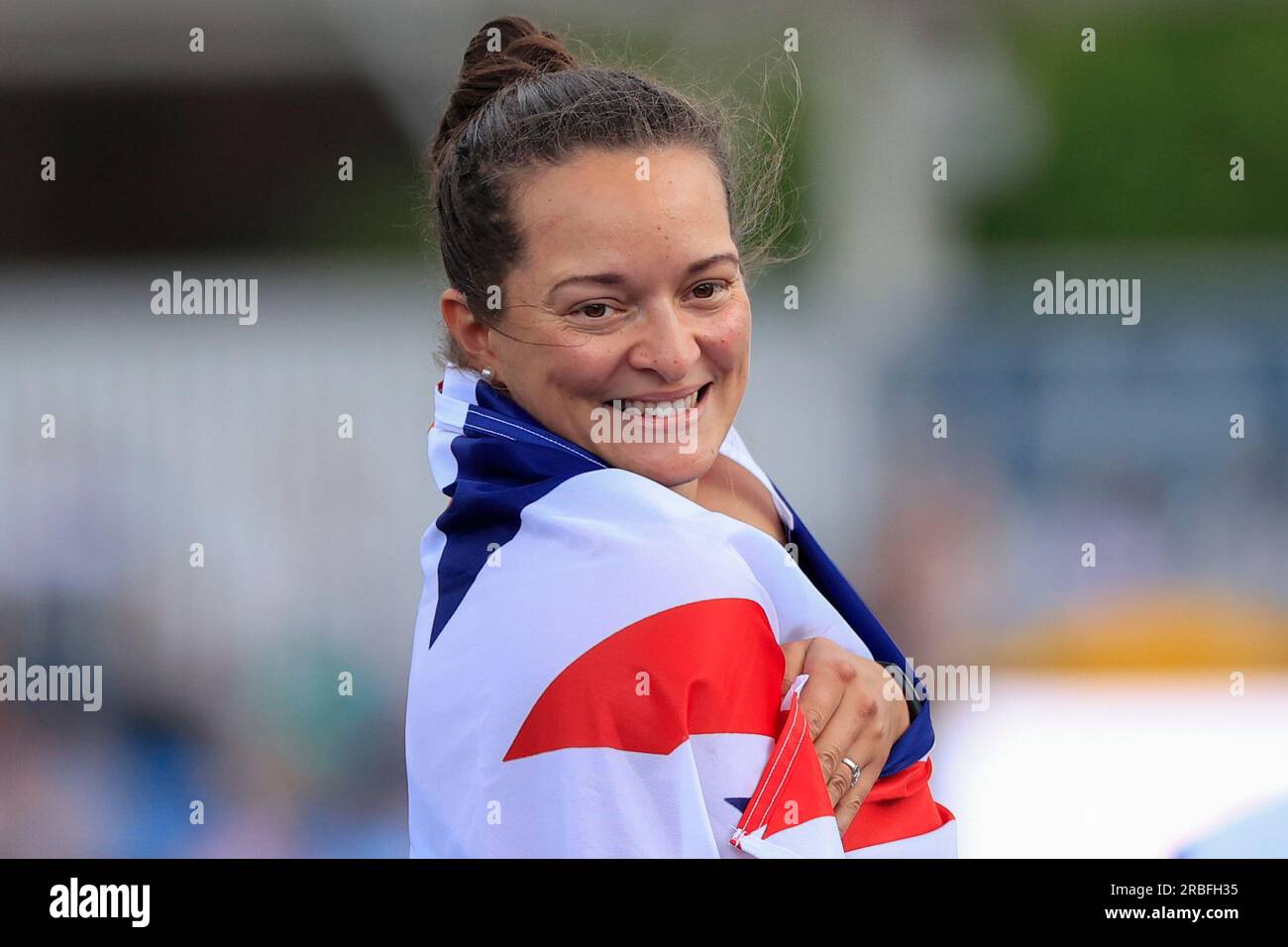 Jade Lally célèbre sa médaille d’or dans le disque féminin lors des Championnats du Royaume-Uni d’athlétisme à Manchester Regional Arena, Manchester, Royaume-Uni, le 9 juillet 2023 (photo de Conor Molloy/News Images) Banque D'Images