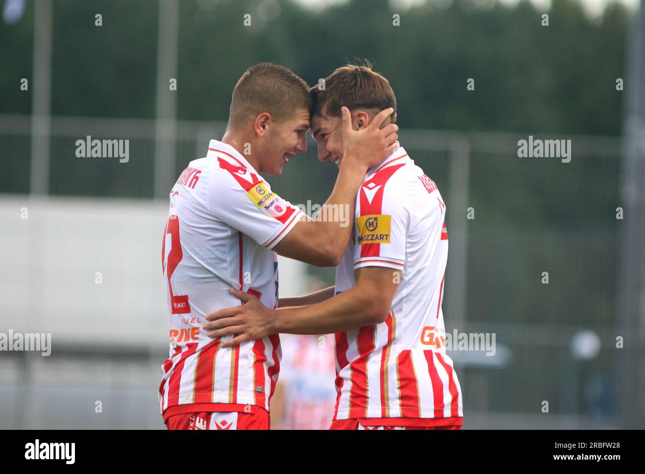 Saint-Pétersbourg, Russie. 08 juillet 2023. Jovan Sljivic (7), Jovan Mijatovic (22) de Crvena Zvezda en action lors du match de football de la Premier Cup pari entre Crvena Zvezda Belgrade et Neftci Baku au stade Smena. L'équipe Crvena Zvezda Belgrade FC a gagné contre Neftci avec un score final de 4:0. (Photo Maksim Konstantinov/SOPA Images/Sipa USA) crédit : SIPA USA/Alamy Live News Banque D'Images