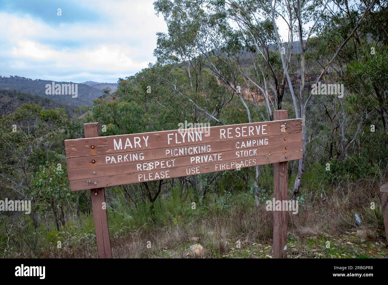 2023, Mary Flynn réserve pour camper sur la piste de Hill End Bridle, Nouvelle-Galles du Sud, Australie Banque D'Images