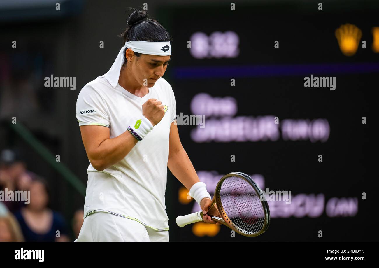 ONS Jabeur de Tunisie en action lors de la troisième manche des Championnats de Wimbledon 2023 le 8 juillet 2023 au All England Lawn tennis & Croquet Club à Wimbledon, Angleterre Banque D'Images