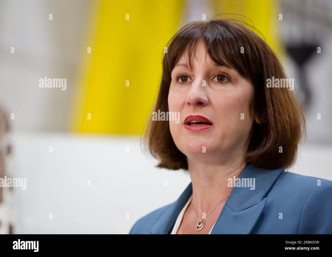 Edimbourg, Royaume-Uni, 19 juin 2023 : Rachel Reeves, chancelière fantôme du Parti travailliste, s'adressant à une conférence de presse sur la politique énergétique du parti. Photo : DBMS/Alamy Banque D'Images