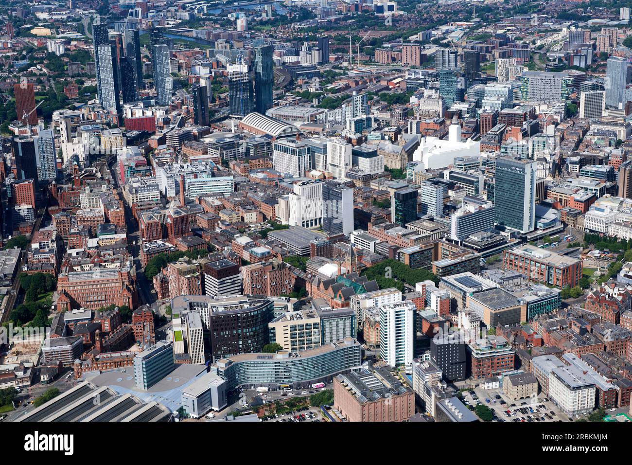 Le quartier des affaires de Manchester City Centre, nord de l'Angleterre, Lancashire, Royaume-Uni, depuis les airs, Banque D'Images
