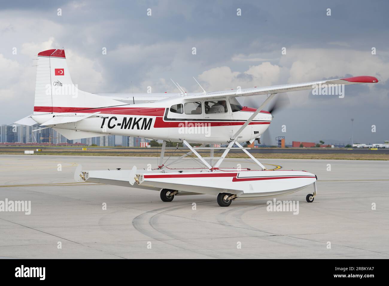 ISTANBUL, TURKIYE - 08 OCTOBRE 2022 : exposition privée du Cessna 185 Skywagon (18502710) à Istanbul Airshow à l'aéroport Ataturk d'Istanbul Banque D'Images