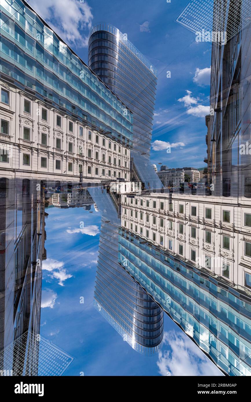 L'ancienne et la nouvelle Vienne fusionnent dans cette double exposition réalisée à partir du Aspernbrückengasse. Banque D'Images