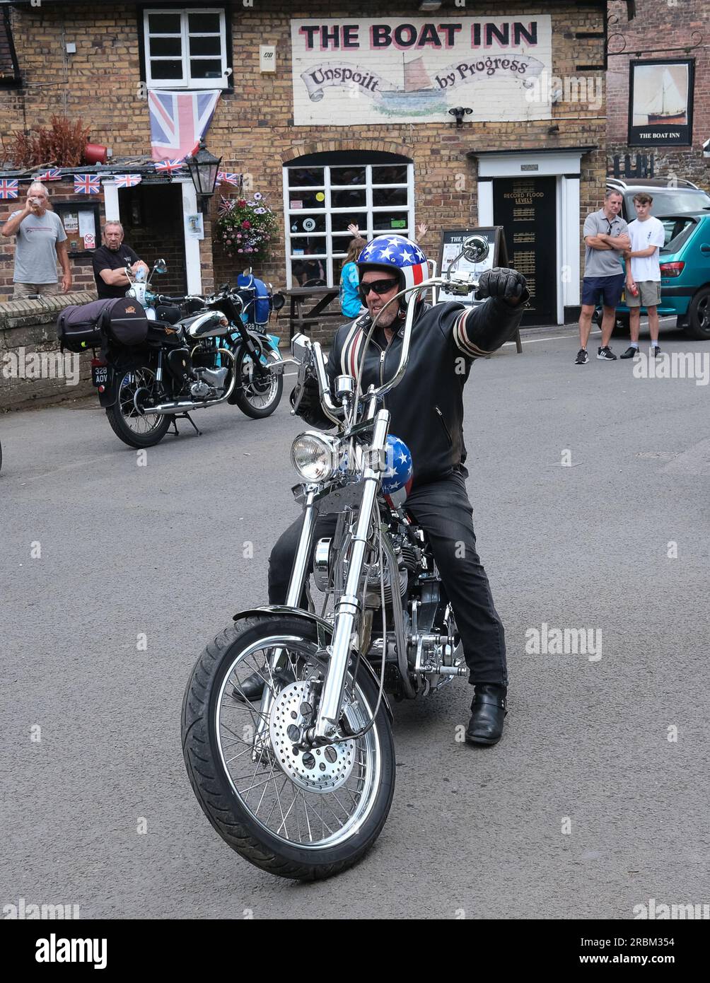 Motards au Boat Inn, Jackfield. PHOTO DE DAVE BAGNALL Banque D'Images