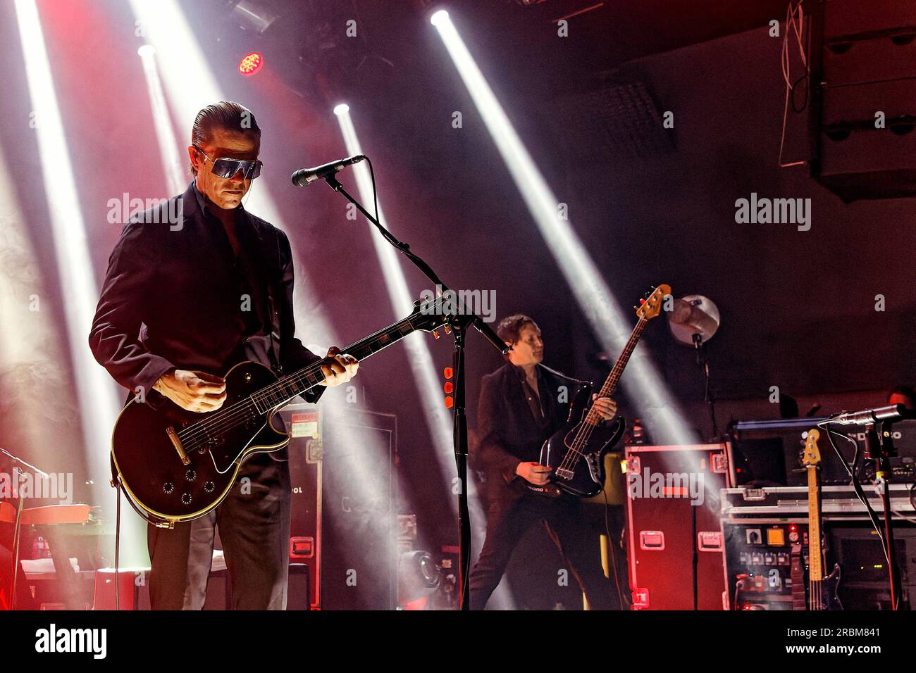 9 juillet 2023, royaume-Uni : Paul Banks et Carlos Dengler du groupe culte américain Interpol Live à l'Université de Liverpool, Royaume-Uni (image de crédit : © Andy Von PIP/ZUMA Press Wire) À USAGE ÉDITORIAL SEULEMENT! Non destiné à UN USAGE commercial ! Banque D'Images