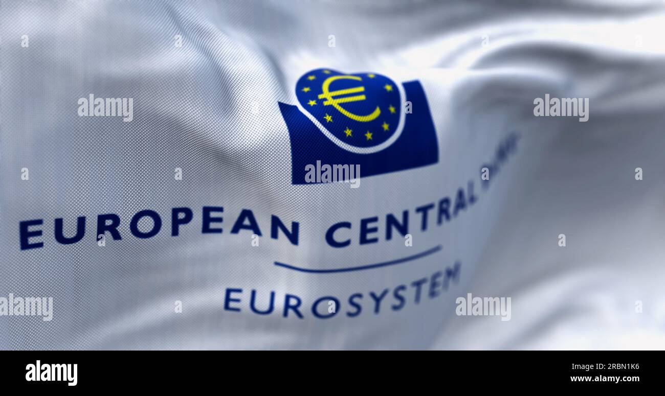 Francfort, DE, juin 28 2023 : gros plan du drapeau de la Banque centrale européenne agitant dans le vent. Illustration éditoriale 3d rendu d'illustration. Sélectif f Banque D'Images