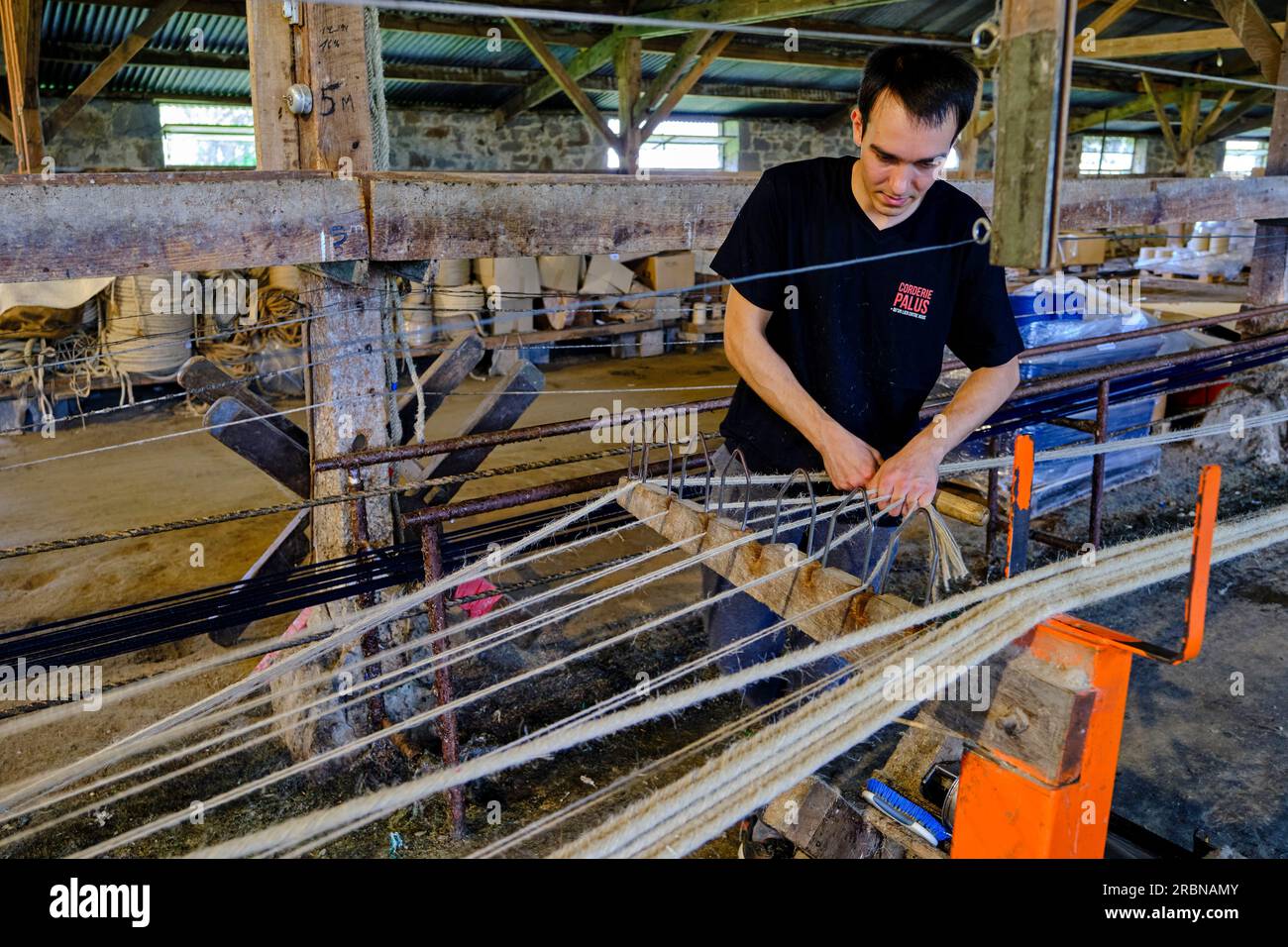 France, Corrèze (19), Saint-Pantaleon-de-Larche, la fabrique de cordes Palus Banque D'Images
