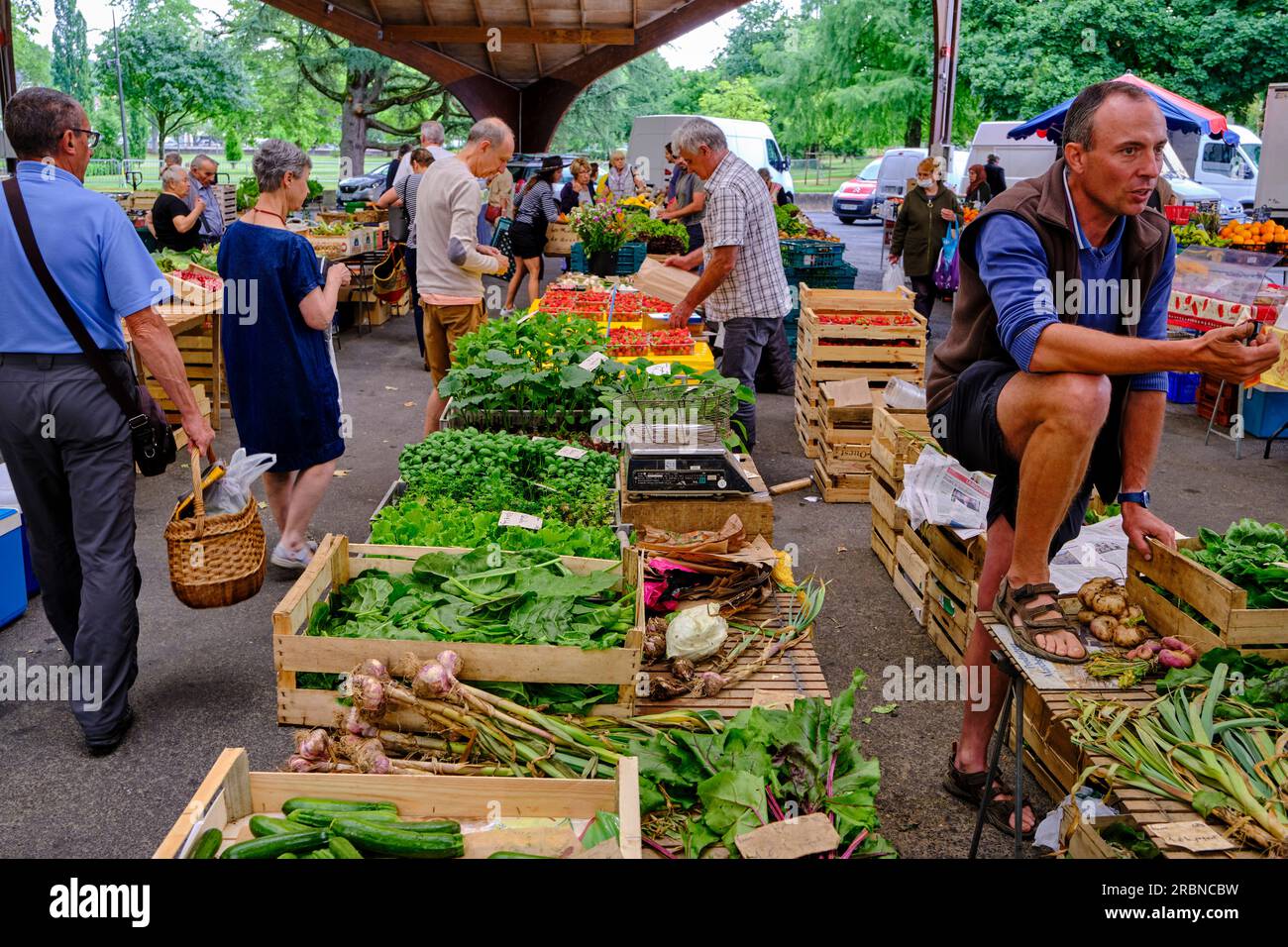 France, Corrèze (19), Brive-la-Gaillarde, marché sous la Halle Georges Brassens Banque D'Images