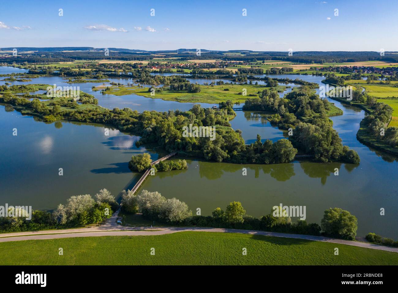 Vue aérienne de Altmühlsee avec Vogelinsel, Muhr am See, Franconie, Bavière, Allemagne, Europe Banque D'Images