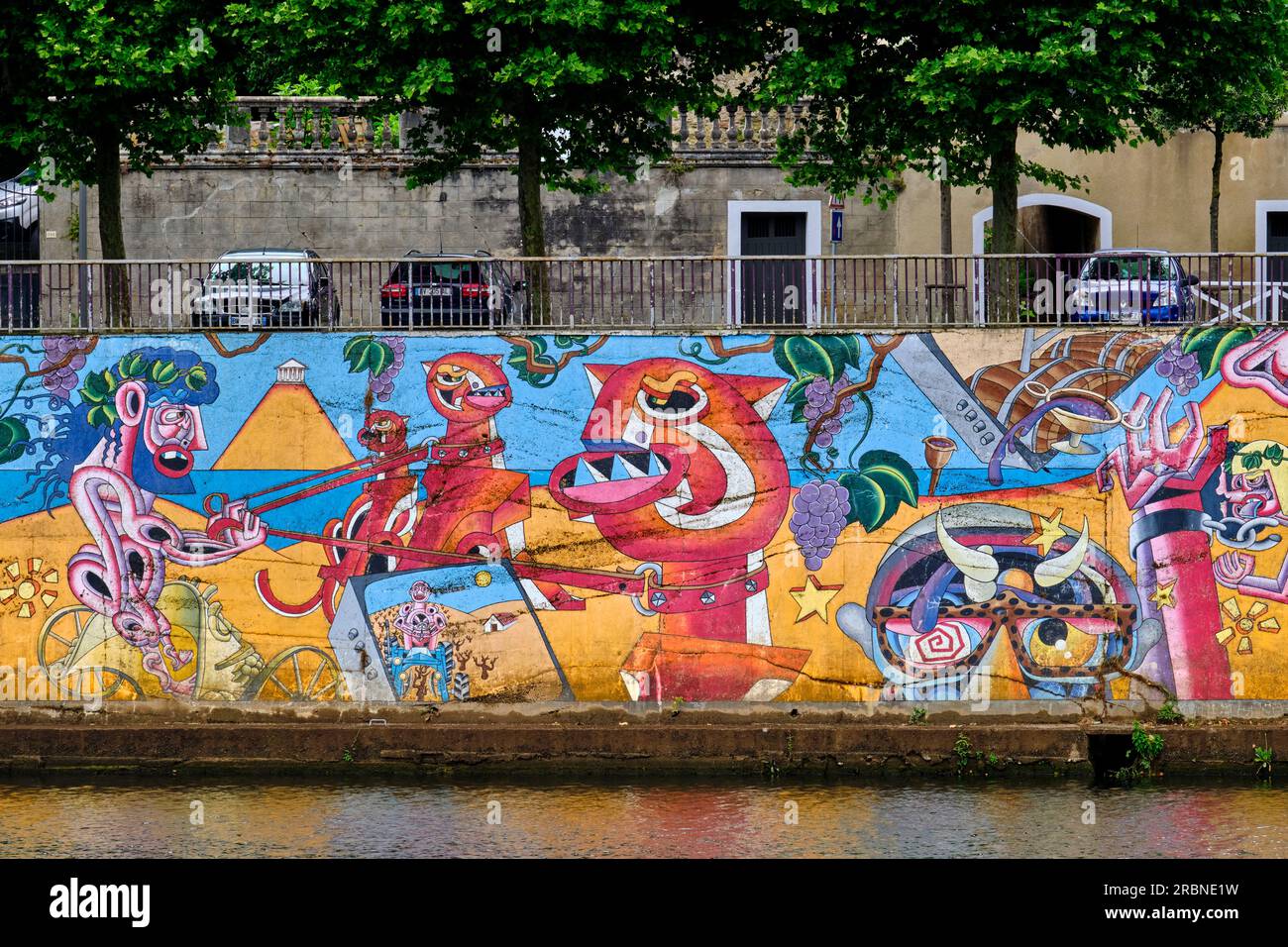 France, Lot (46), Douelle, mur 2 Douelle, peinture murale de Chamizo Banque D'Images