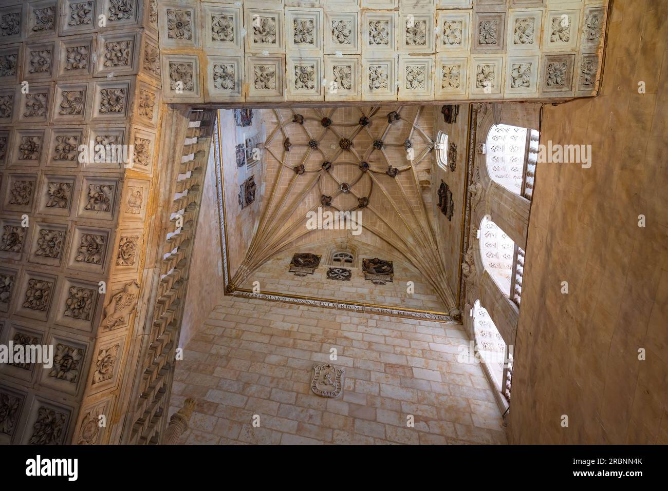 Soto Staircase at San Esteban Convent Interior - Salamanque, Espagne Banque D'Images