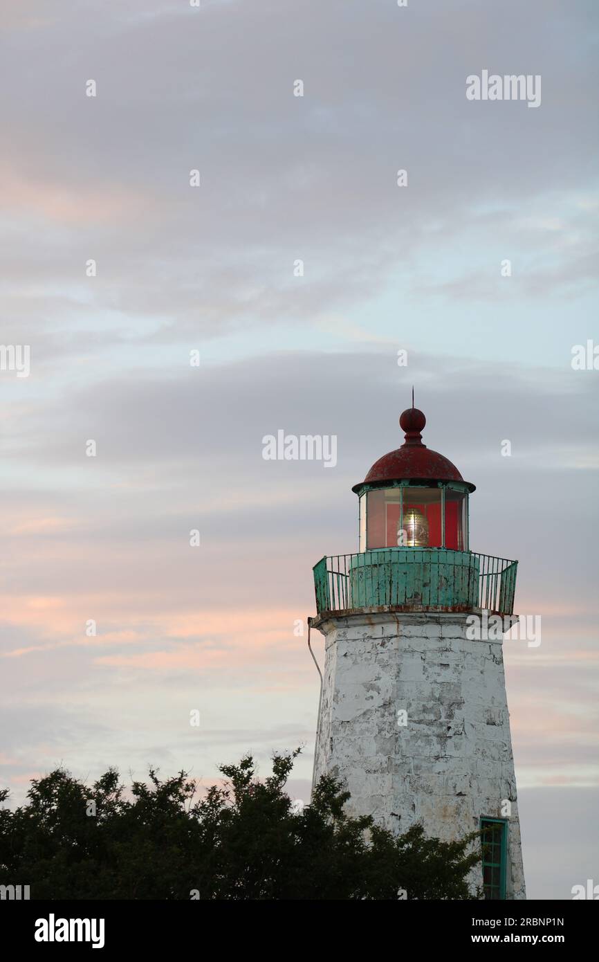 Le plus ancien phare en usage, nommé Old Comfort point, sur la baie de Chesapeake. Situé sur fort Monroe à Hampton va. Banque D'Images
