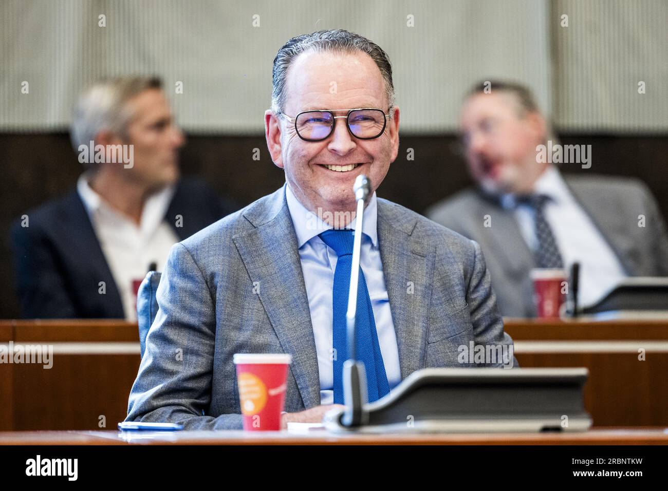 MAASTRICHT - Paul van Vuuren (Directoire VDL Groep) lors d'une réunion d'information pour le Conseil provincial sur la situation au VDL Nedcar. Le constructeur automobile a récemment annoncé le licenciement de plus de 1 800 employés. ANP MARCEL VAN HOORN netherlands Out - belgique Out Banque D'Images