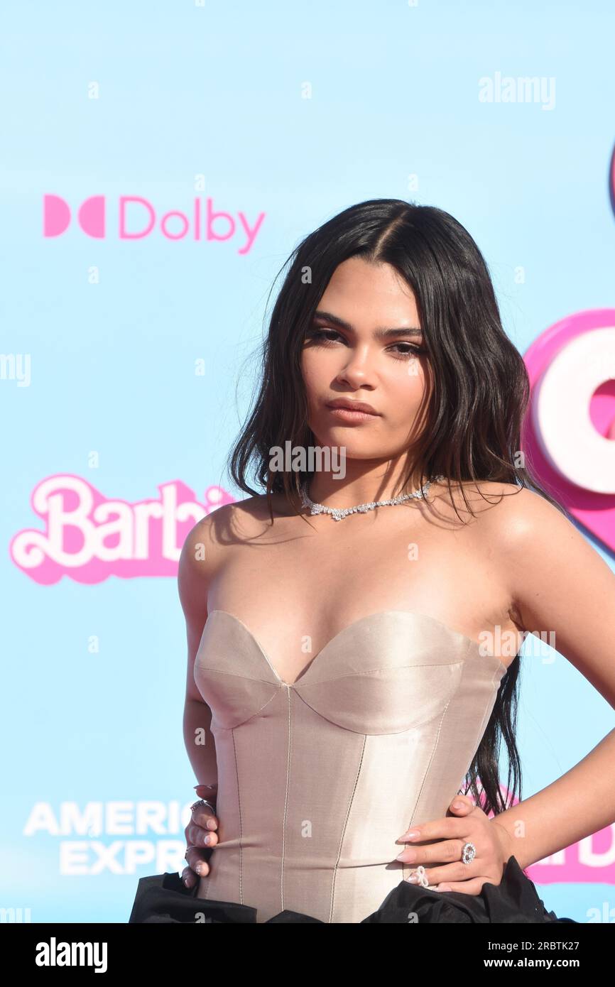 Los Angeles, Californie, USA 9 juillet 2023 l'actrice Ariana Greenblatt assiste à Warner Bros. Images première mondiale de ÔBarbieÕ au Shrine Auditorium le 9 juillet 2023 à Los Angeles, Californie, États-Unis. Photo de Barry King/Alamy stock photo Banque D'Images