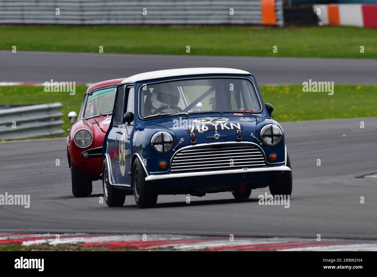 Alice Locke, Morris Mini Cooper S, un événement mettant en vedette deux grilles distinctes, DRHC Dunlop Allstars pour les voitures de sport, GT et Touring pré-1966. Les Allstars Banque D'Images