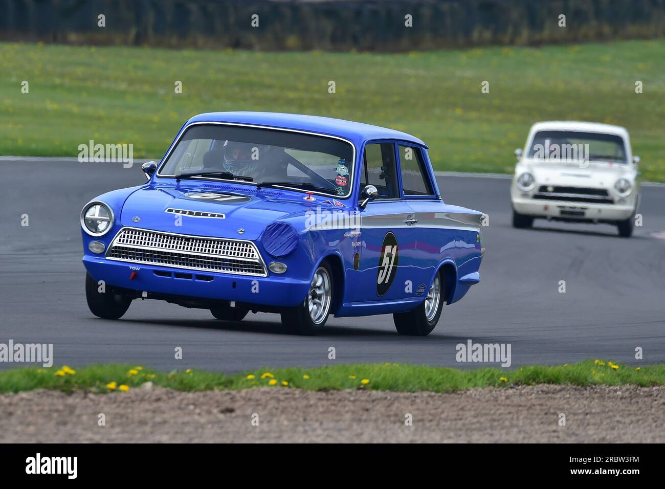 Ambrogio Perfetti, Lotus Ford Cortina Mk1, un événement mettant en vedette deux grilles distinctes, DRHC Dunlop Allstars pour les voitures de sport, GT et Touring pré-1966. La lettre A. Banque D'Images