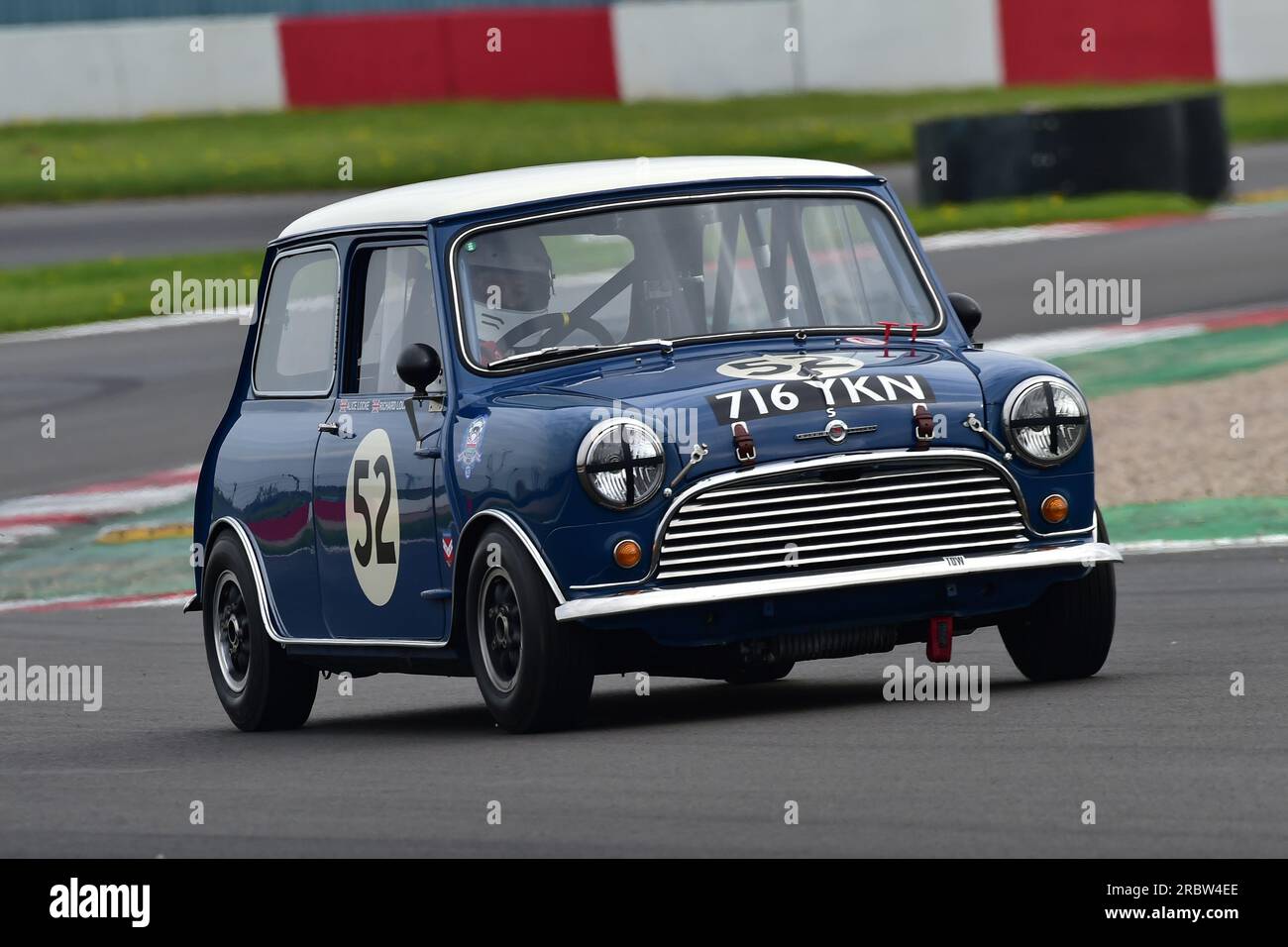 Alice Locke, Morris Mini Cooper S, un événement mettant en vedette deux grilles distinctes, DRHC Dunlop Allstars pour les voitures de sport, GT et Touring pré-1966. Les Allstars Banque D'Images