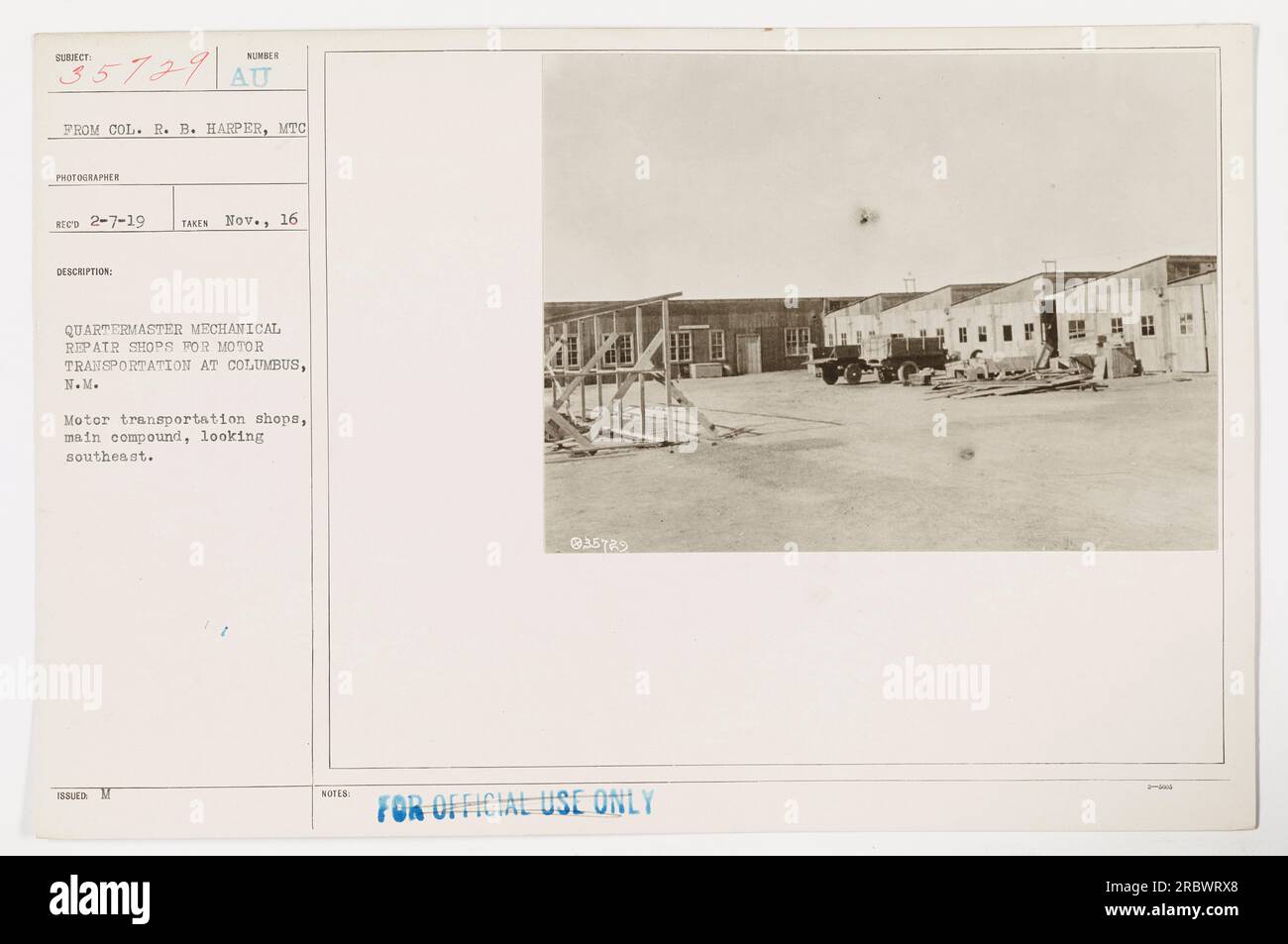 Magasins de transport à moteur à Columbus, novembre 16. La photo montre le composé principal regardant vers le sud-est. Il fait partie des ateliers Quartermaster Mechanical Repair pour le transport motorisé. L'image a été prise par un photographe du colonel R.B. Harper's MTC. La photo a été reçue le 7 février 1919 et est pour usage officiel seulement. Banque D'Images