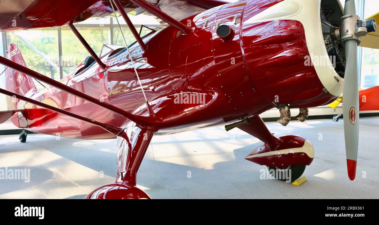 Le biplan de Stinson Model O Reproduction1930 exposé dans la Grande Galerie du Musée du vol Seattle Washington State USA Banque D'Images